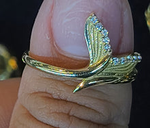 Load image into Gallery viewer, Yellow Gold Mermaid Tail Shaped Ring With CZs