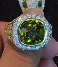 Load image into Gallery viewer, Yellow Gold Circular Ring With Green Stone and CZs