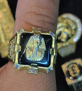 Yellow Gold Square Ring with Egyptian Tomb