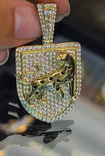 Load image into Gallery viewer, Yellow Gold Shield Shaped Pendant with Leopard and CZs