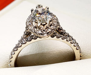 1.9Ct Marquise Cut Halo Diamond Women's Ring Set