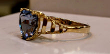 Load image into Gallery viewer, Heart Ring 10k Gold