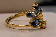 Load image into Gallery viewer, 10k Gold 3 Stone Ring