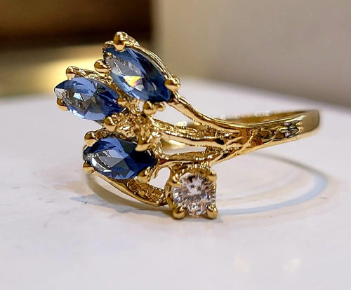 10k Gold 3 Stone Ring