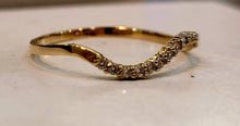 Load image into Gallery viewer, 10K Gold Wavy Ring