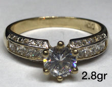 Load image into Gallery viewer, 10K Gold Wedding Ring