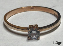 Load image into Gallery viewer, 10K Rose Gold Classic Ring