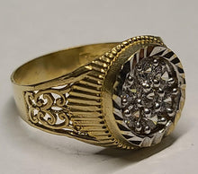 Load image into Gallery viewer, 10K Gold Cz Ring