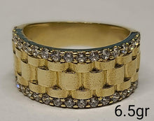 Load image into Gallery viewer, 10K Gold Pattern Ring