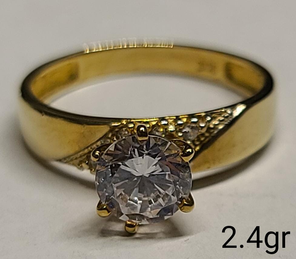 10K Gold Engagement Ring