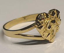 Load image into Gallery viewer, 10K Gold Textured Heart Ring