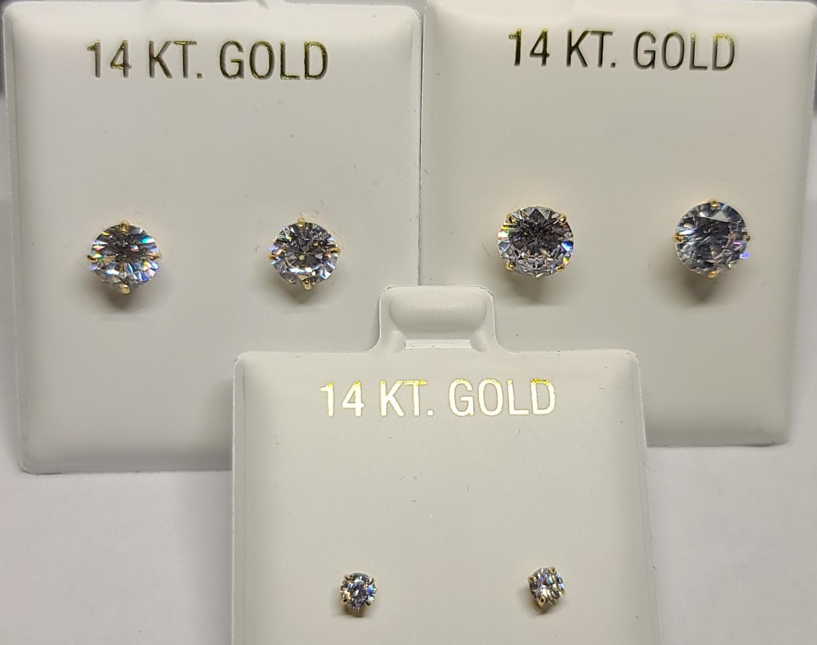 14K Gold Round Zirconia Stud Earrings