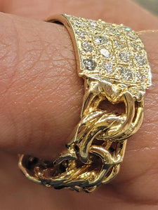 Chino diamond ring