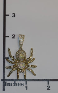 Yellow gold spider pendant czs
